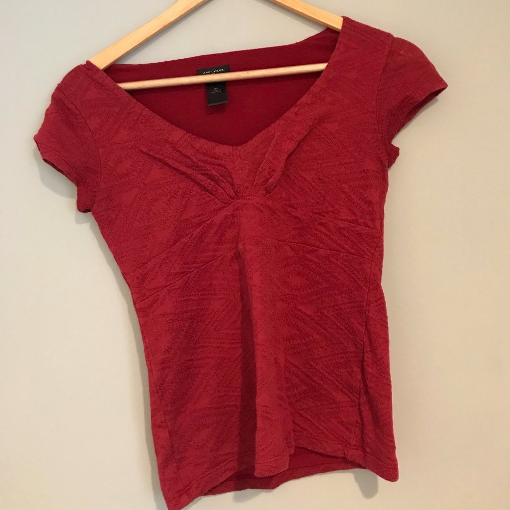 Ann Taylor Red Textured Top XS